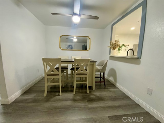 Detail Gallery Image 6 of 16 For 12141 Centralia St #111,  Lakewood,  CA 90715 - 1 Beds | 1 Baths