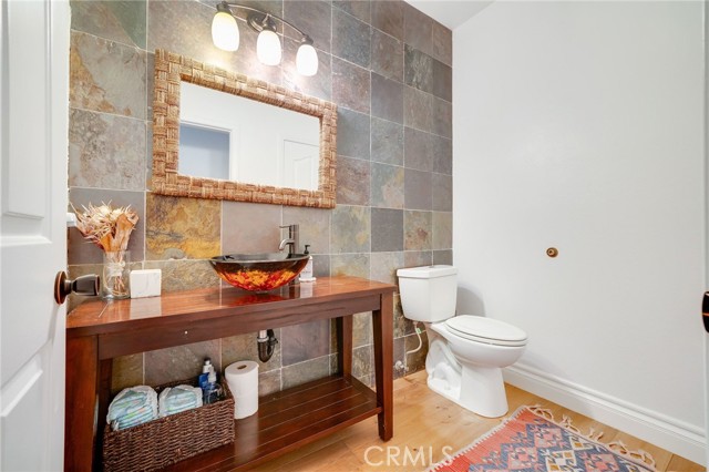 1119 9th Street, Hermosa Beach, California 90254, 5 Bedrooms Bedrooms, ,2 BathroomsBathrooms,Residential,Sold,9th,SB22164330