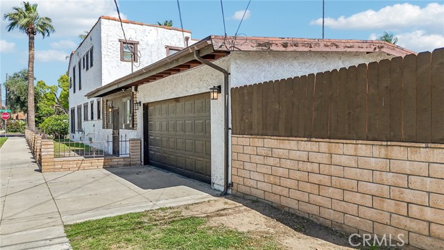 3098 N Arrowhead Avenue, San Bernardino CA: https://media.crmls.org/medias/1a1f3329-f4bc-4824-9f6a-9b5ccd72a872.jpg