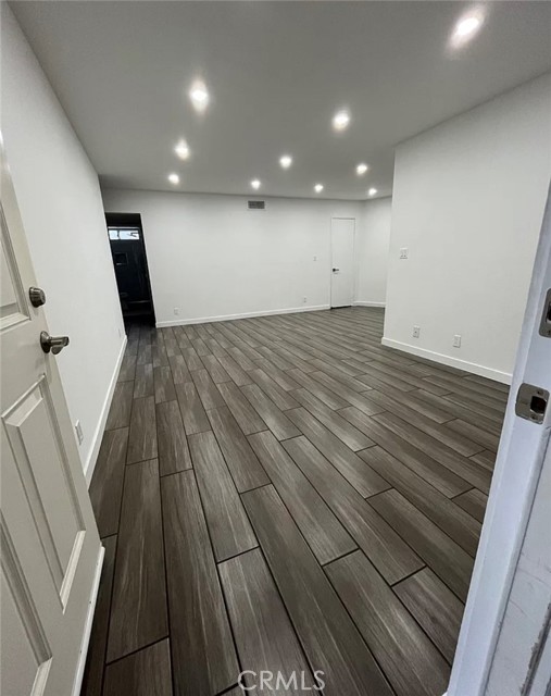 Detail Gallery Image 3 of 9 For 1110 Leland Way #B,  Burbank,  CA 91504 - 2 Beds | 1 Baths