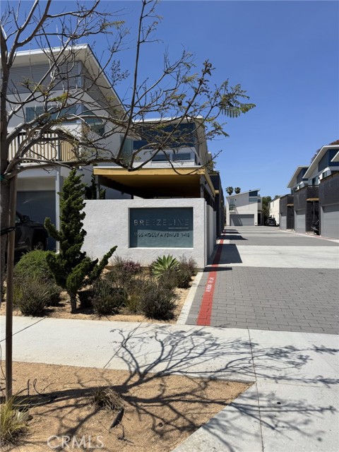 Detail Gallery Image 2 of 6 For 1166 Holly Ave #4,  Imperial Beach,  CA 91932 - 3 Beds | 2/1 Baths
