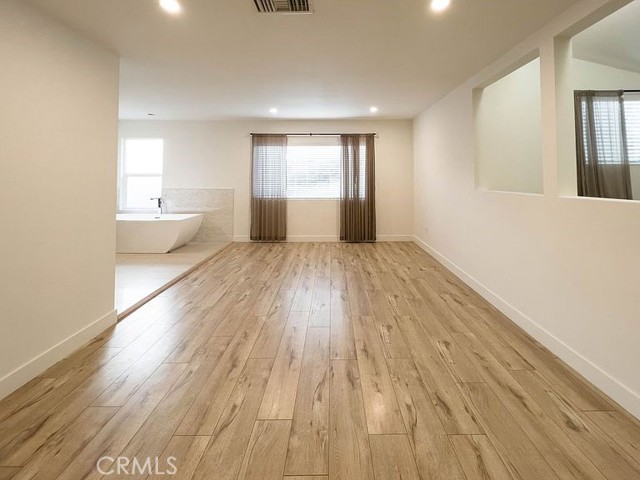 12585 Byron Avenue, Granada Hills CA: https://media.crmls.org/medias/1a207429-f0ca-4693-b4a8-55db0a98edf5.jpg