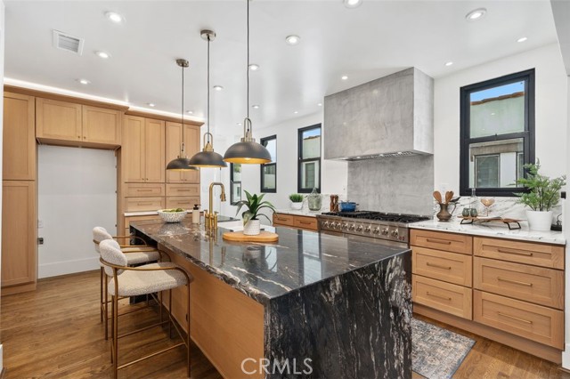 6371 W 6th Street, Los Angeles CA: https://media.crmls.org/medias/1a209ae5-4d02-45e9-8139-c218d404d8f3.jpg