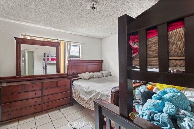 11966 Runnymede Street, North Hollywood CA: https://media.crmls.org/medias/1a230739-ee5d-4dea-93b0-6950eda7191e.jpg