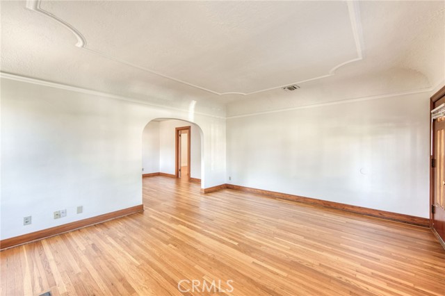 Detail Gallery Image 8 of 35 For 1011 N Thorne Ave, Fresno,  CA 93728 - 3 Beds | 1 Baths