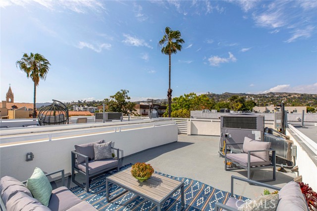 Detail Gallery Image 28 of 36 For 1754 N Berendo St #B,  Los Angeles,  CA 90027 - 3 Beds | 2/1 Baths