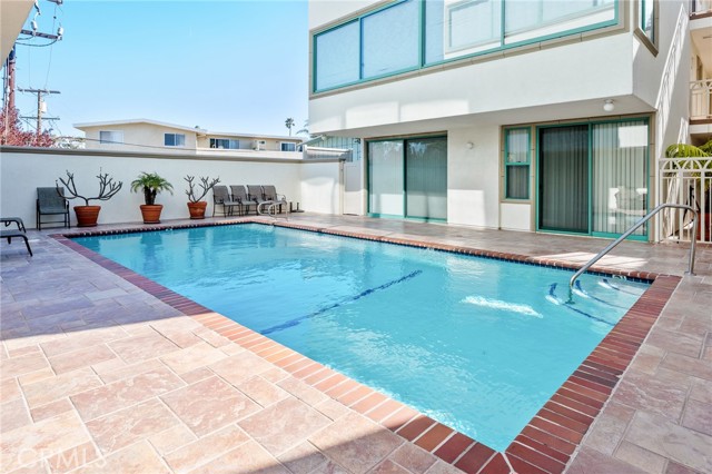 201 Calle Miramar, Redondo Beach, California 90277, 2 Bedrooms Bedrooms, ,2 BathroomsBathrooms,Residential,Sold,Calle Miramar,PV23039867