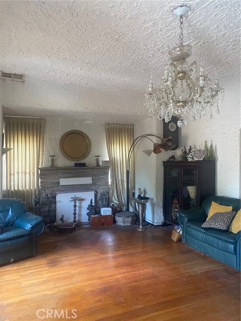 Detail Gallery Image 5 of 35 For 214 S Avenue 66, Los Angeles,  CA 90042 - 2 Beds | 2 Baths