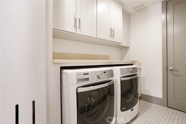 200 S Orange Grove Boulevard, Pasadena CA: https://media.crmls.org/medias/1a257b55-e555-4d4f-ba0e-ee7290d5c9ee.jpg