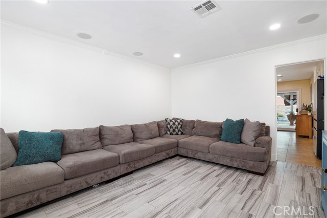 Detail Gallery Image 6 of 23 For 38841 Foxholm Dr, Palmdale,  CA 93551 - 3 Beds | 2 Baths