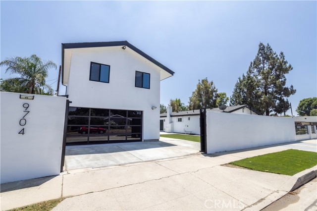 Detail Gallery Image 28 of 53 For 20133 Superior St, Chatsworth,  CA 91311 - 4 Beds | 3 Baths