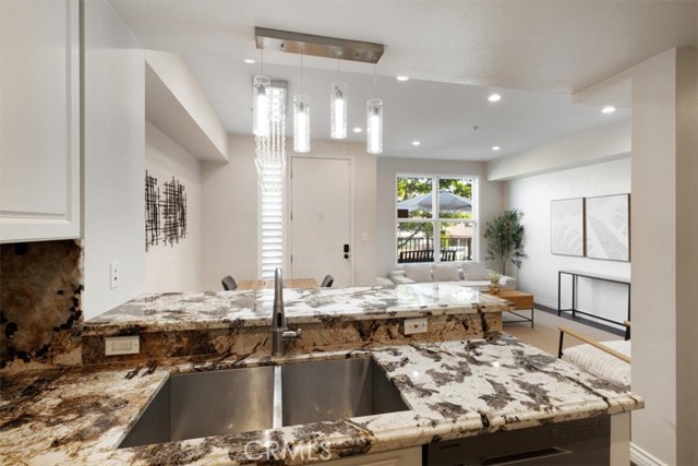 89 E Commonwealth Avenue, Alhambra CA: https://media.crmls.org/medias/1a263a79-5478-4641-8fb4-a24555b1922c.jpg