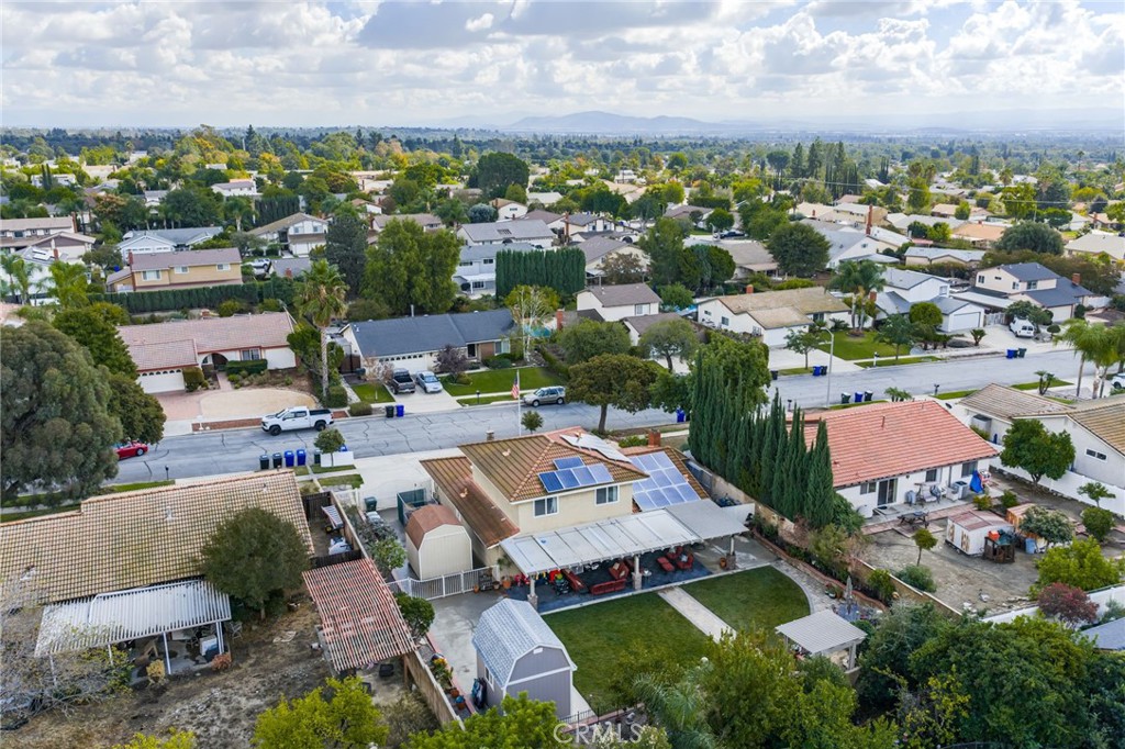 https://media.crmls.org/medias/1a264a97-da57-4f3a-9162-ca9a68747e0a.jpg?preset=X-Large