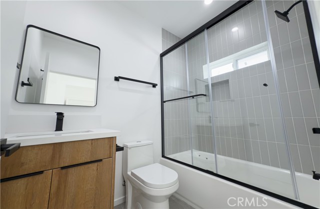 Detail Gallery Image 16 of 21 For 121 S Coronado, Los Angeles,  CA 90057 - 3 Beds | 2 Baths