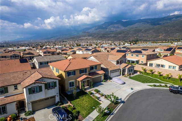 Detail Gallery Image 3 of 43 For 5252 Denali Ct, Fontana,  CA 92336 - 5 Beds | 3 Baths