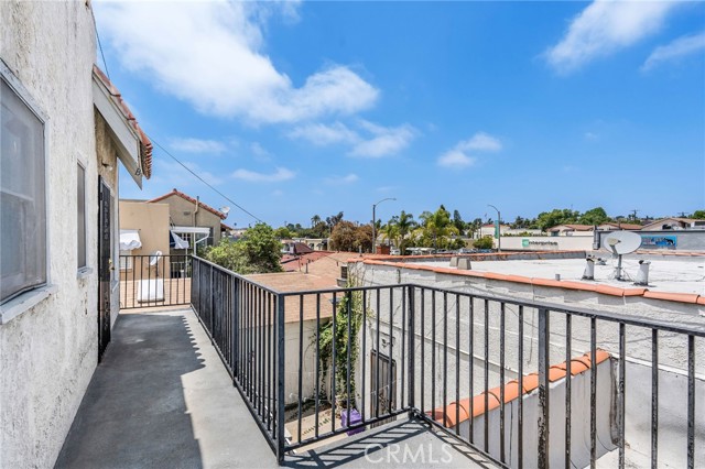 1229 Roswell Avenue, Long Beach, California 90804, ,Multi-Family,For Sale,Roswell,SB24118068