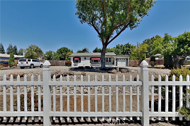 Detail Gallery Image 4 of 75 For 6549 E Woodward Ave, Manteca,  CA 95337 - 3 Beds | 2 Baths