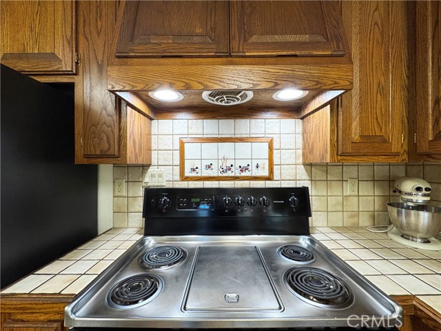 Detail Gallery Image 19 of 75 For 1800 Boonville Rd, Ukiah,  CA 95482 - 5 Beds | 4/1 Baths