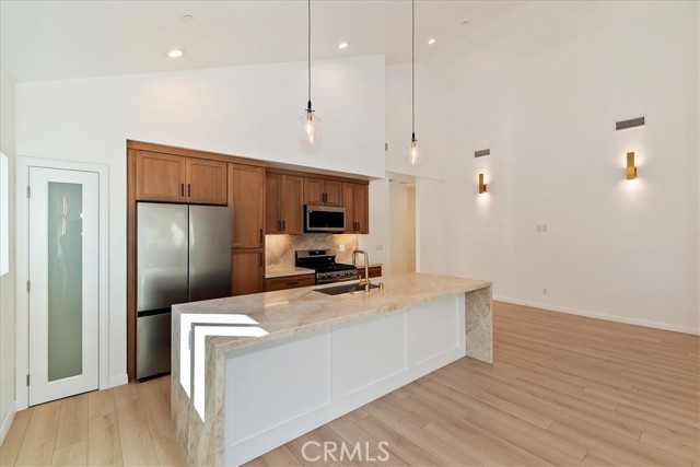 Detail Gallery Image 13 of 50 For 304 San Anselmo, Big Bear City,  CA 92314 - 3 Beds | 3/1 Baths