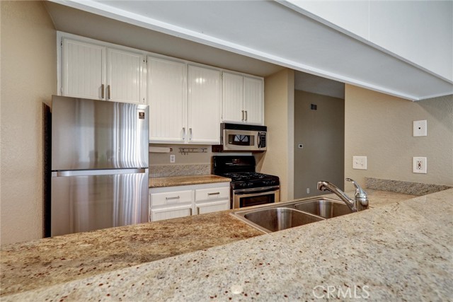 Detail Gallery Image 5 of 24 For 4560 Cleveland Ave #101,  San Diego,  CA 92116 - 2 Beds | 2 Baths