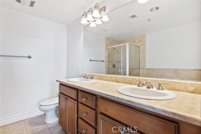 Detail Gallery Image 24 of 50 For 13935 Burbank Bld #203,  Valley Glen,  CA 91401 - 2 Beds | 2 Baths