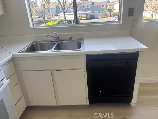 Detail Gallery Image 7 of 20 For 167 Briarwood, Irvine,  CA 92604 - 3 Beds | 1 Baths