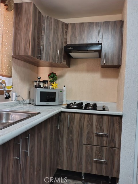 Detail Gallery Image 4 of 14 For 300 Calle Valle De Drino 6a,  –,  – 45665 - 2 Beds | 1 Baths