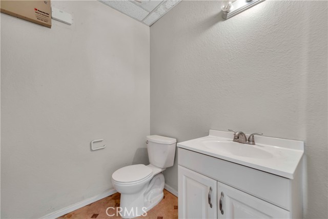 Image 19 of 27 For 19901 Neuralia Road