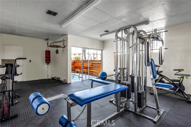 200 S Catalina Avenue, Redondo Beach CA: https://media.crmls.org/medias/1a29fde2-882f-4676-a27b-7ae573b778d1.jpg