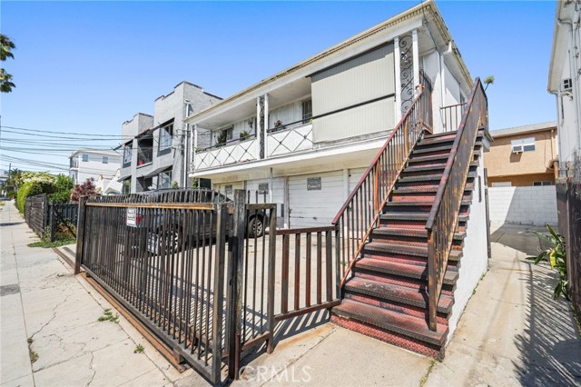 1200 N Kenmore Avenue, Los Angeles CA: https://media.crmls.org/medias/1a2ad713-c428-4e44-8a3f-0038e8179f03.jpg
