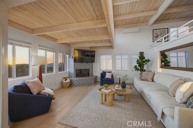 608 Palm Drive, Hermosa Beach, California 90254, 2 Bedrooms Bedrooms, ,2 BathroomsBathrooms,Residential,For Sale,Palm,SB26088243