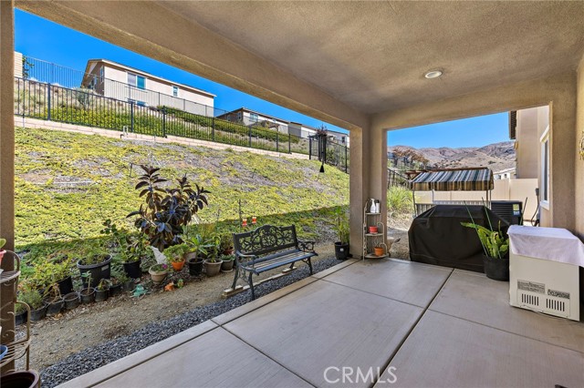 Detail Gallery Image 2 of 23 For 11662 Starlily Ct, Corona,  CA 92883 - 4 Beds | 3 Baths