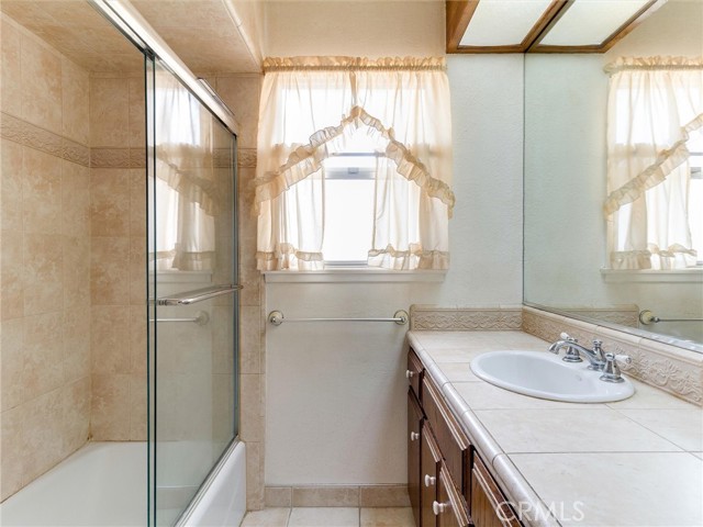 Detail Gallery Image 24 of 39 For 4856 Lomina Ave, Lakewood,  CA 90713 - 3 Beds | 1 Baths