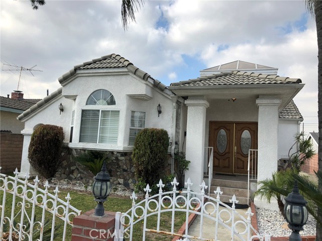 12917 Sandy Lane, Downey CA: https://media.crmls.org/medias/1a2c3cc9-47b1-4dd9-827c-5afcb266e310.jpg