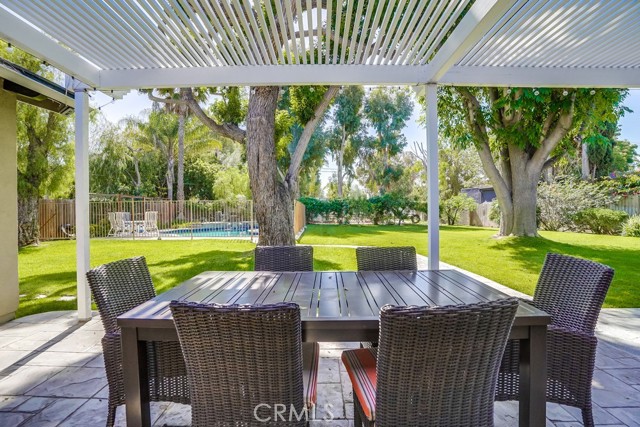 4 Saddlehorn Lane, Rolling Hills Estates, California 90274, 5 Bedrooms Bedrooms, ,4 BathroomsBathrooms,Residential,Sold,Saddlehorn,PV22070454