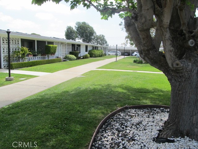 Detail Gallery Image 3 of 23 For 1563 Monterey Rd., M2-23e, Seal Beach,  CA 90740 - 2 Beds | 1/1 Baths