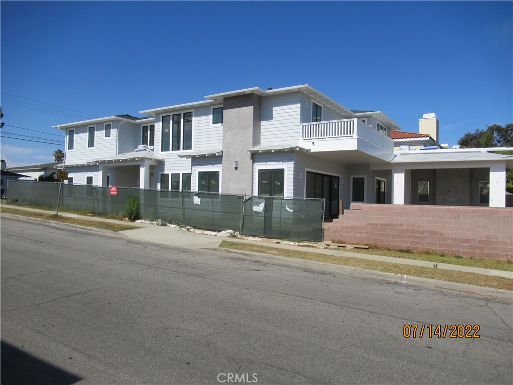 1300 11th Street, Manhattan Beach, CA 90266
