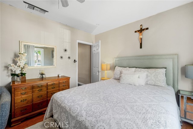 8054 Rhodes Avenue, North Hollywood CA: https://media.crmls.org/medias/1a2e1a04-95d9-4ac2-ad25-9d0fb02ab175.jpg