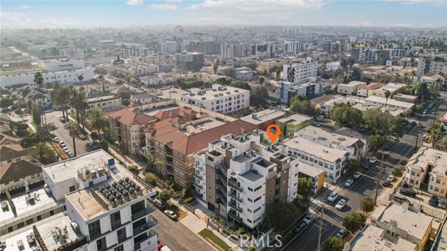 Detail Gallery Image 37 of 41 For 903 S New Hampshire Ave #303,  Los Angeles,  CA 90006 - 3 Beds | 2 Baths