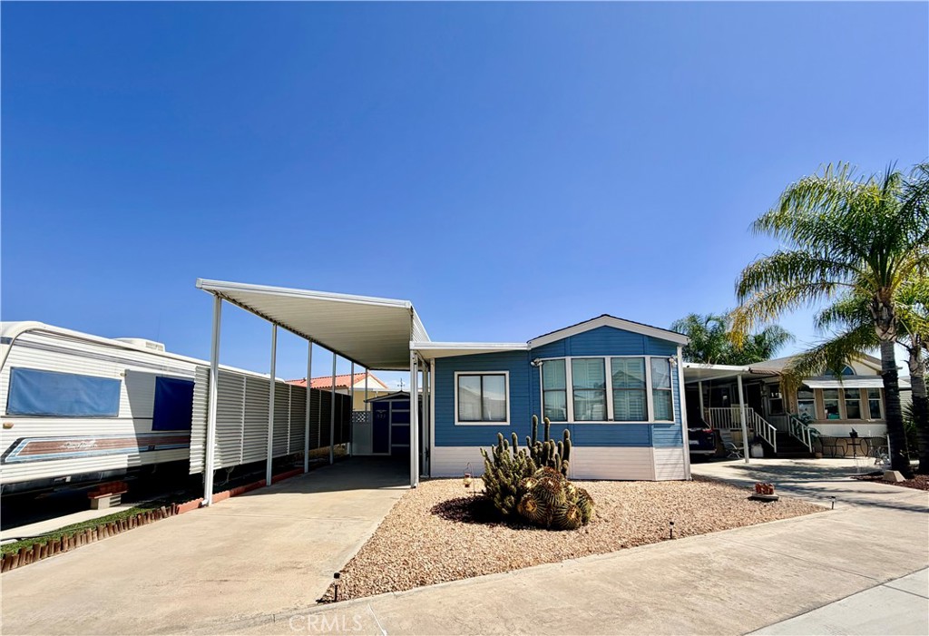 1295 S Cawston #521