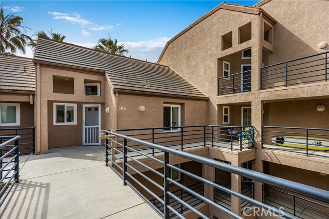 Detail Gallery Image 1 of 58 For 1200 Pacific Coast #306,  Huntington Beach,  CA 92648 - 2 Beds | 2 Baths