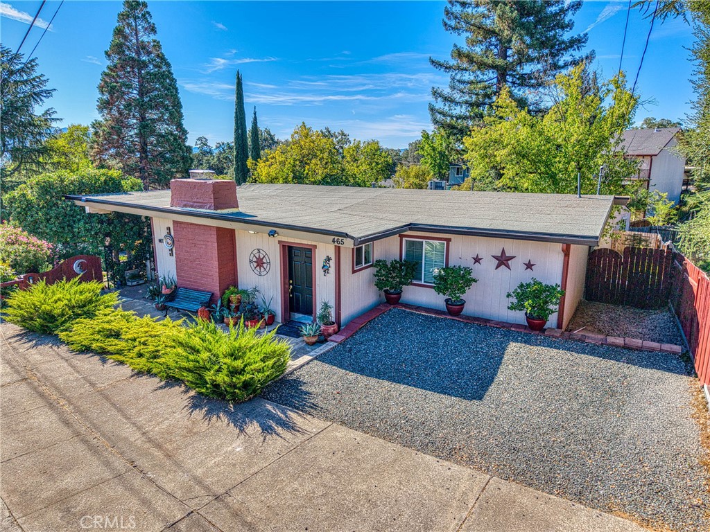 465 Hillcrest Drive