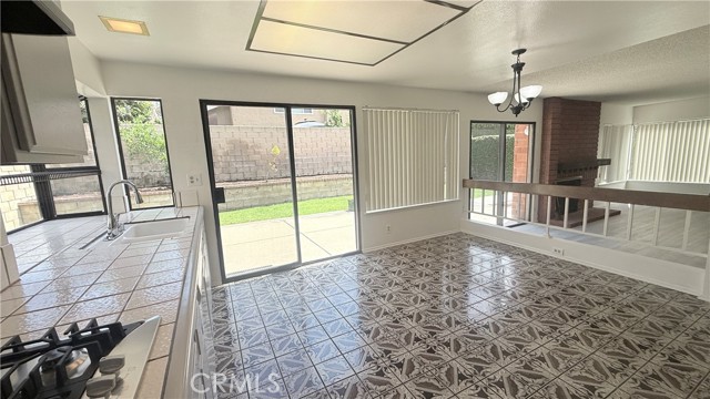 Detail Gallery Image 13 of 65 For 46 Christamon, Irvine,  CA 92620 - 4 Beds | 2/1 Baths