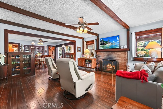 3087 Casitas Avenue, Altadena CA: https://media.crmls.org/medias/1a318d19-4286-4719-b162-1354d3a7e63b.jpg