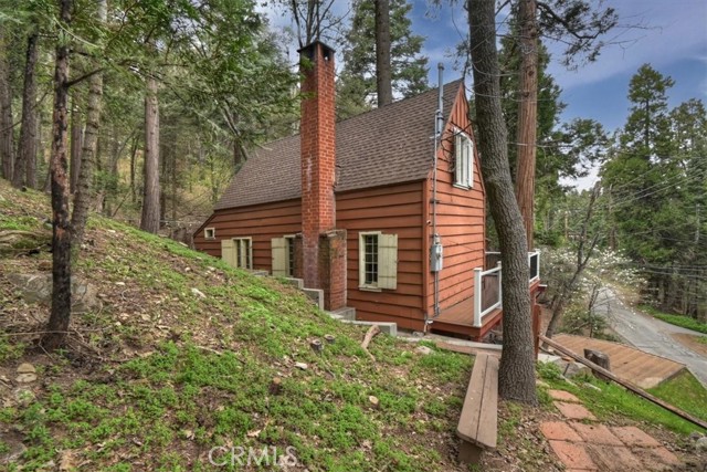 Detail Gallery Image 10 of 39 For 770 Cottage Grove, Lake Arrowhead,  CA 92352 - 3 Beds | 2 Baths