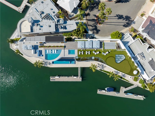 3 The Point, Coronado CA: https://media.crmls.org/medias/1a32ba49-5625-4995-aceb-5491c3989488.jpg