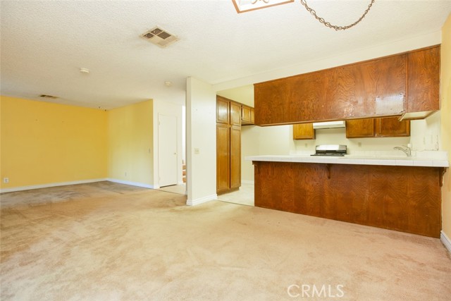 640 Juniper Way, La Habra CA: https://media.crmls.org/medias/1a32d836-d43e-408d-9ab1-b54c195605cd.jpg