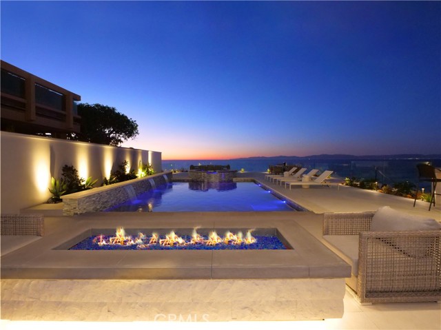 POOL AND FIRE PIT
