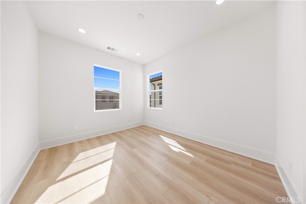 MLS #WS25248928 image #33