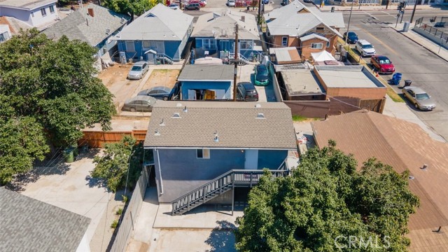 1805 W 35th Street, Los Angeles CA: https://media.crmls.org/medias/1a33f954-e906-4462-a03a-6e3de77c566e.jpg